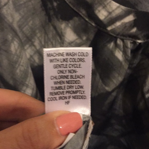 Simply Vera Wang blouse - Picture 5 of 5